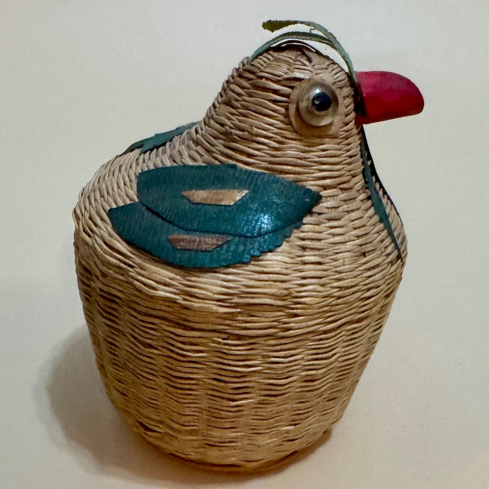 Vintage Wicker Hen on Nest Basket Figural Woven Straw Trinket Box Small 3.5"